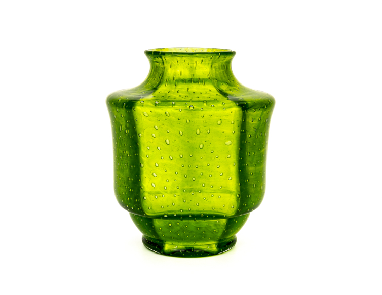 Johann Loetz Witwe – Ausführung 140 – “Controlled bubbles” in ground color Green – Franz Hofstoetter