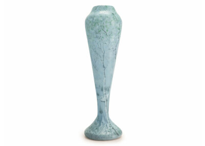 Daum Nancy – Tall rare early Art Nouveau vase executed in “Cygnes (swans)” motif – Circa 1892
